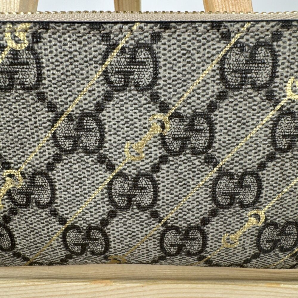 Gucci Coin Case GG with Gold Pattern Women - Picture 11 of 16